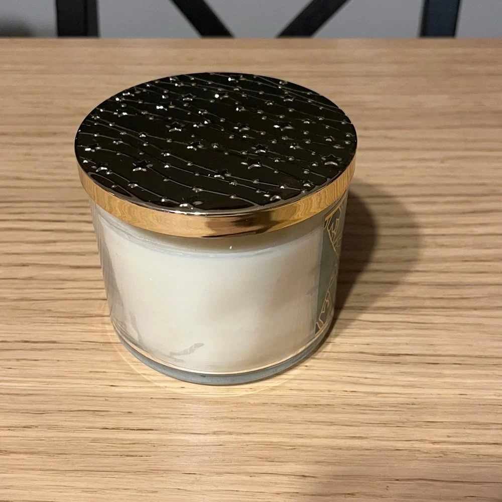 Bath & Body Works 3 Wick Candle. Mahogany Balsam. - Picture 7 of 7